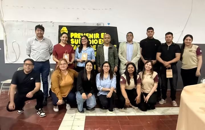 Tinogasta policía brindó una charla sobre suicidio e intervención interinstitucional para estudiantes de acompañamiento terapéutico