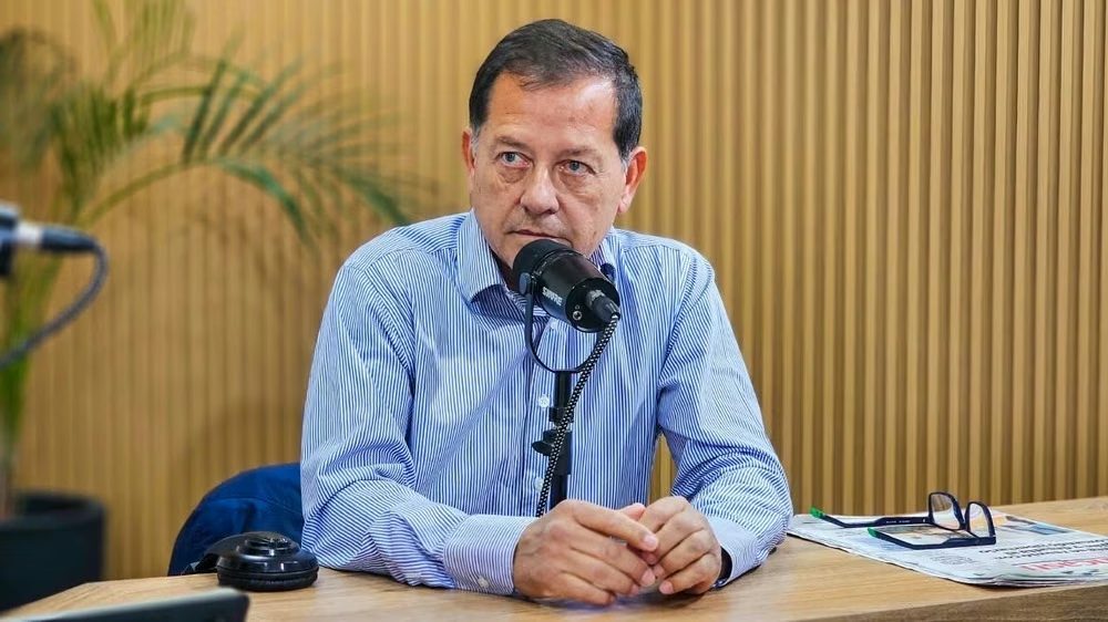 Ávila cruzó a Brizuela y tildó de "suicidio político" encolumnar la oposición tras Milei